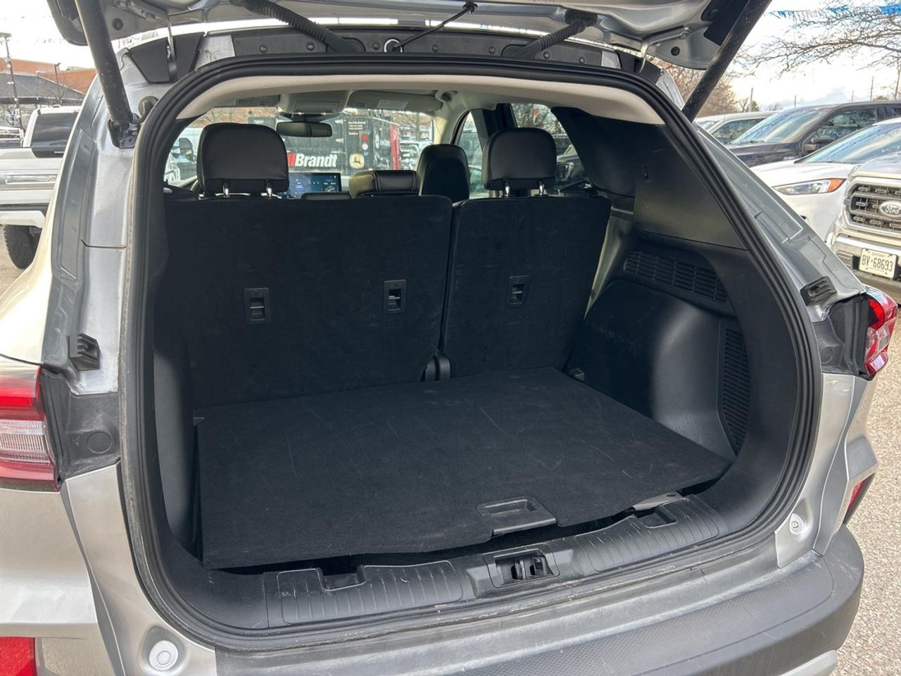 2024 Ford Escape Platinum Photo3