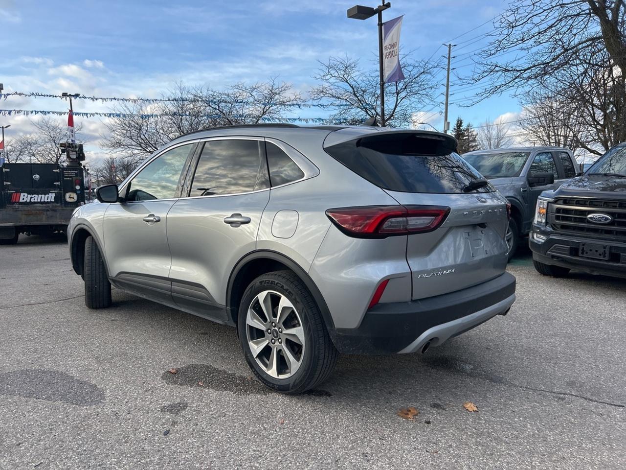 2024 Ford Escape Platinum Photo2