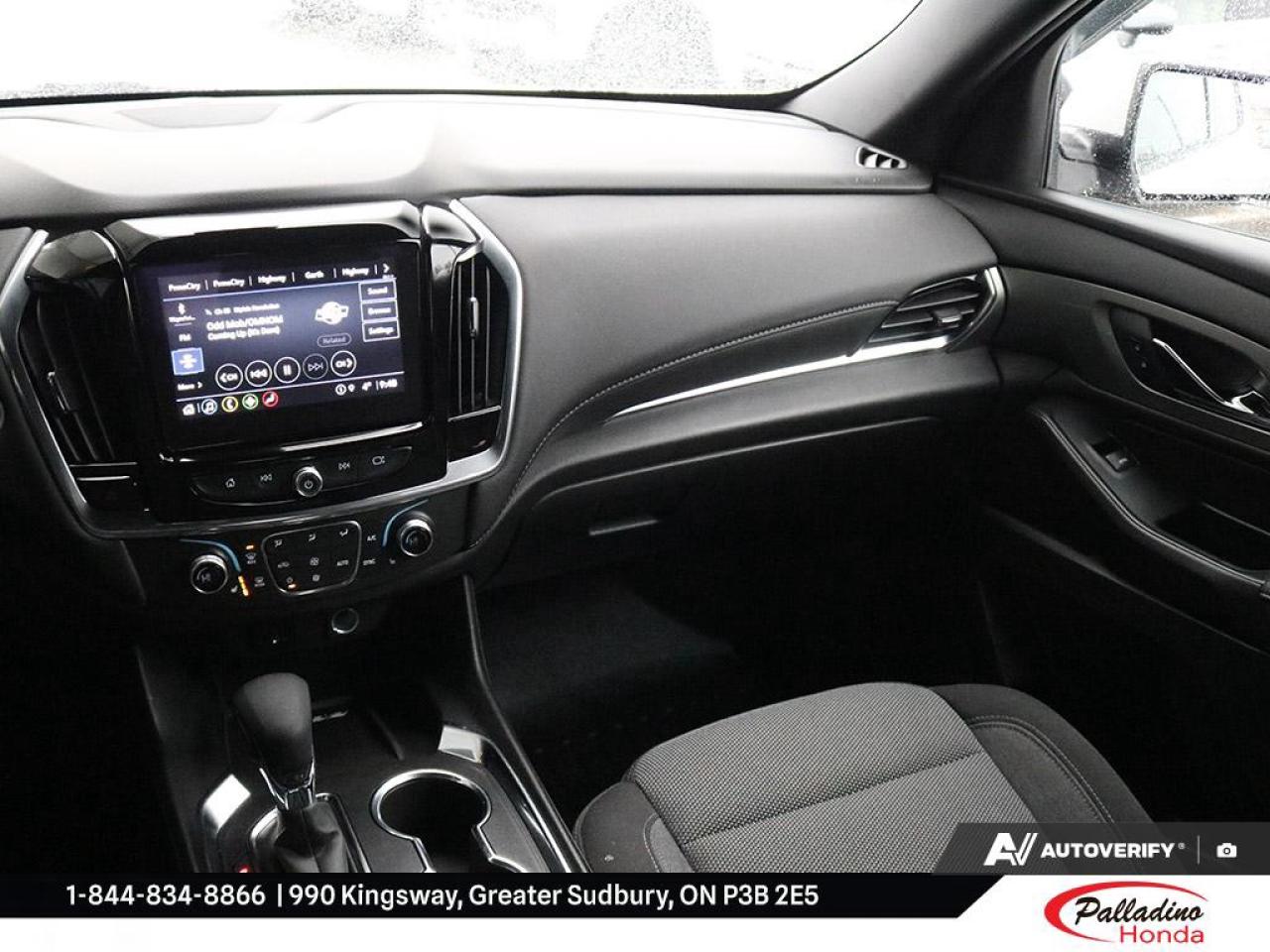 2022 Chevrolet Traverse LT Cloth Photo