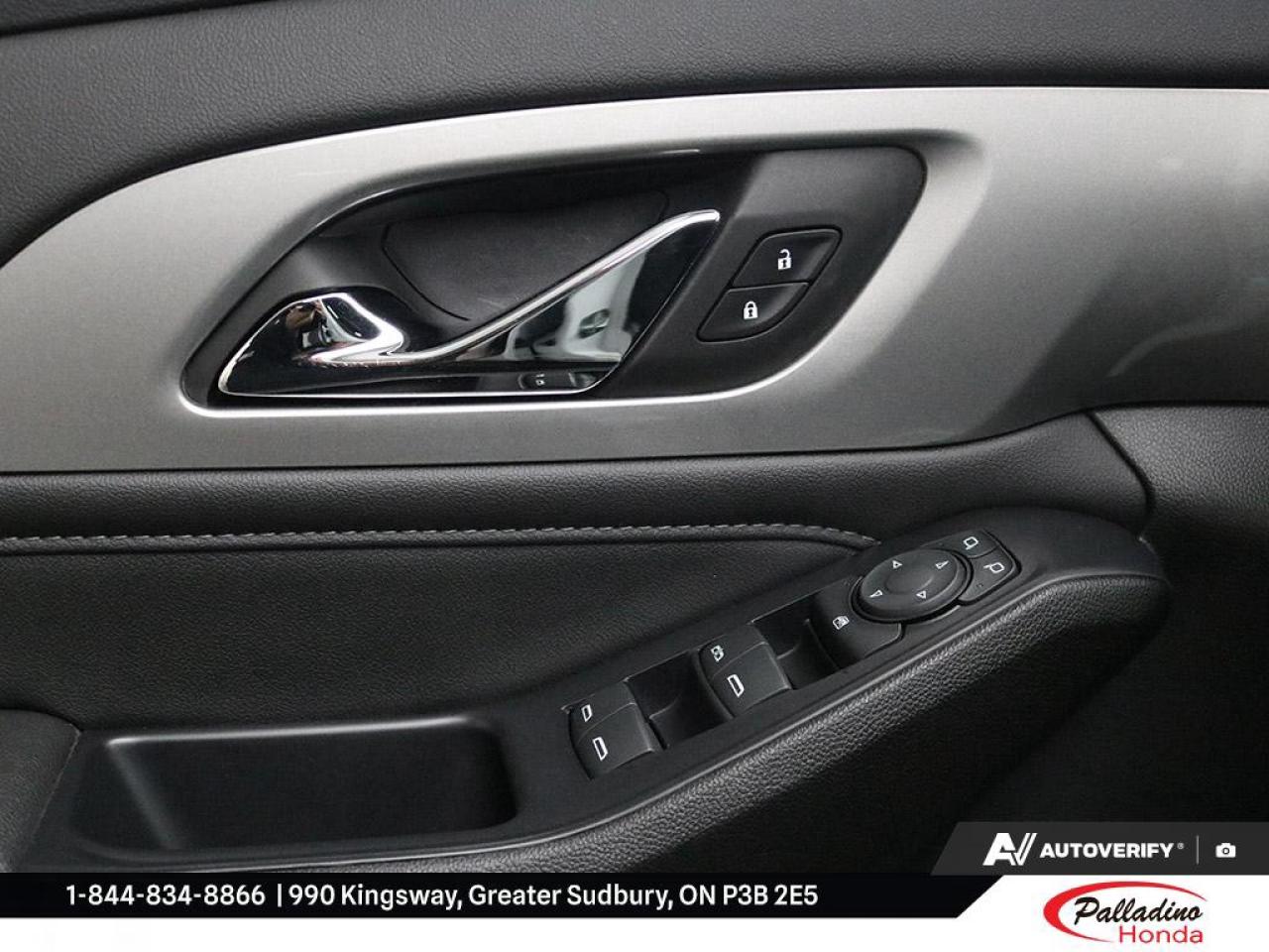 2022 Chevrolet Traverse LT Cloth Photo