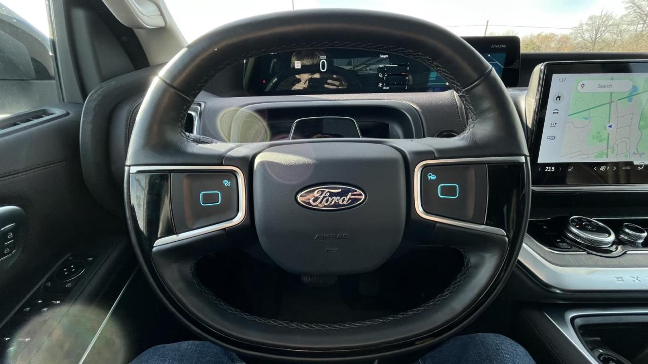 2025 Ford Expedition Platinum Max Photo