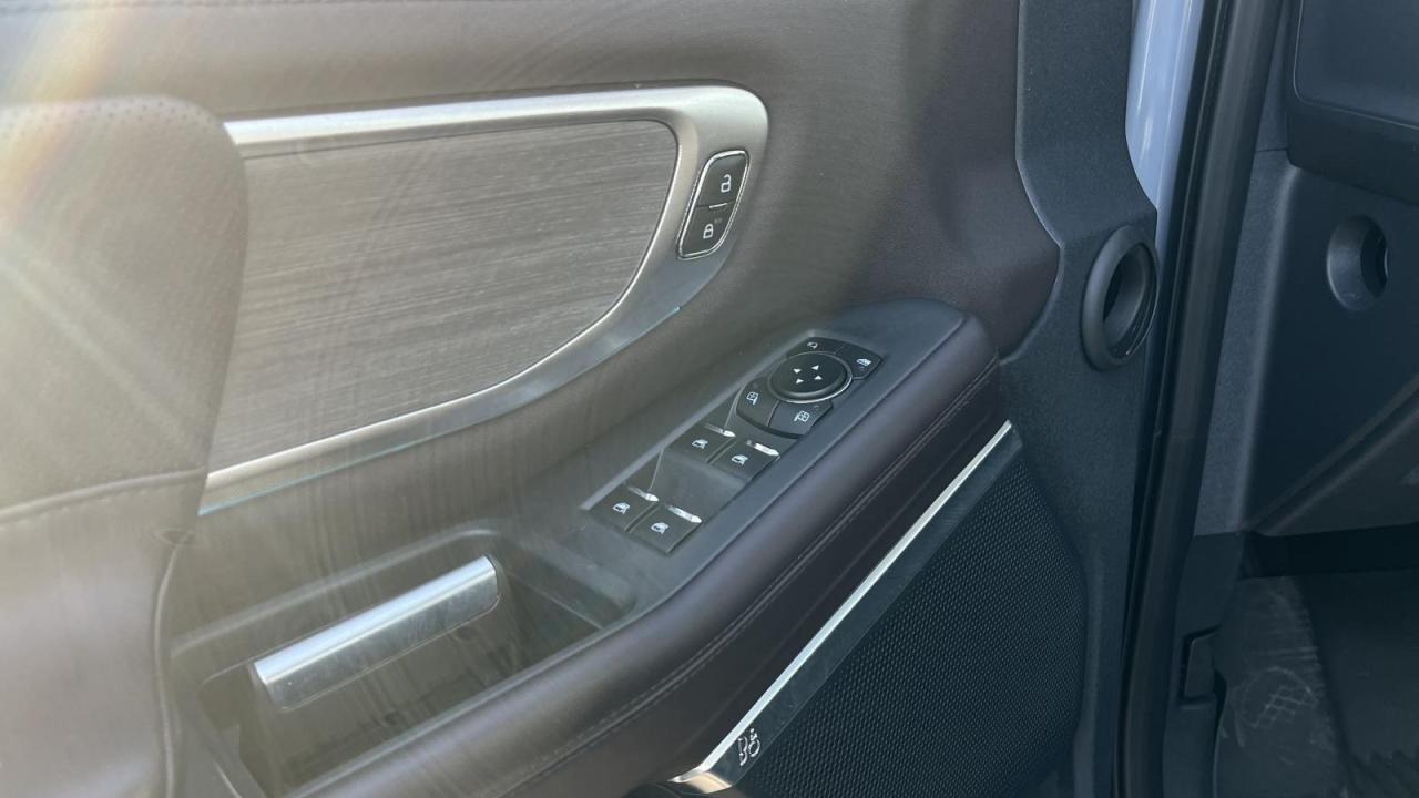 2025 Ford Expedition Platinum Max Photo