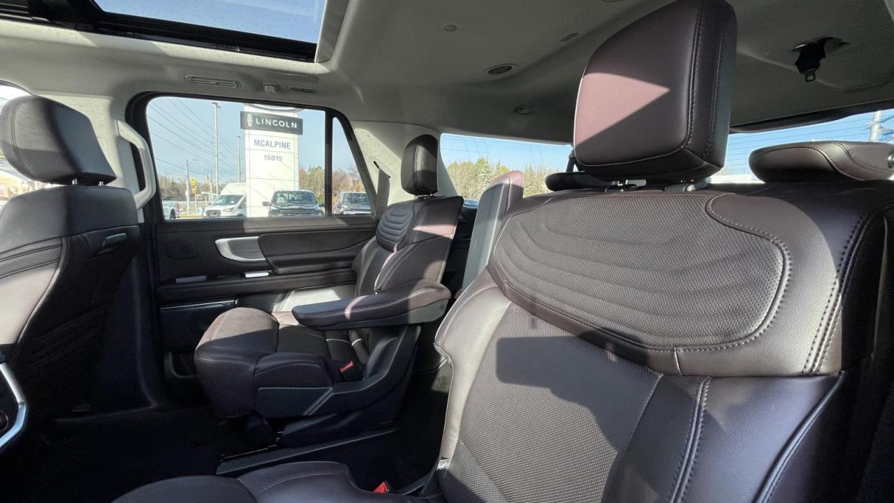 2025 Ford Expedition Platinum Max Photo