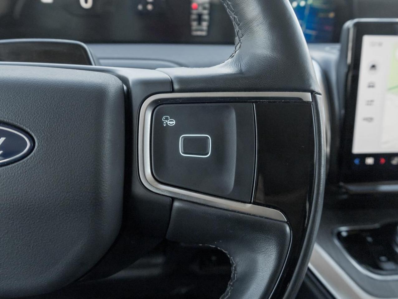 2025 Ford Expedition Platinum Max Photo