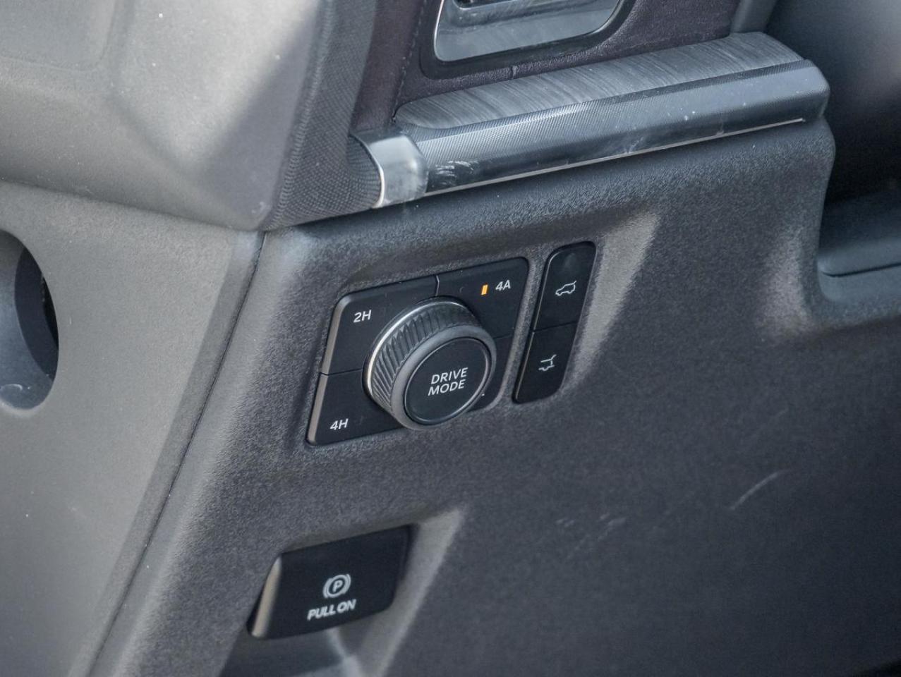 2025 Ford Expedition Platinum Max Photo