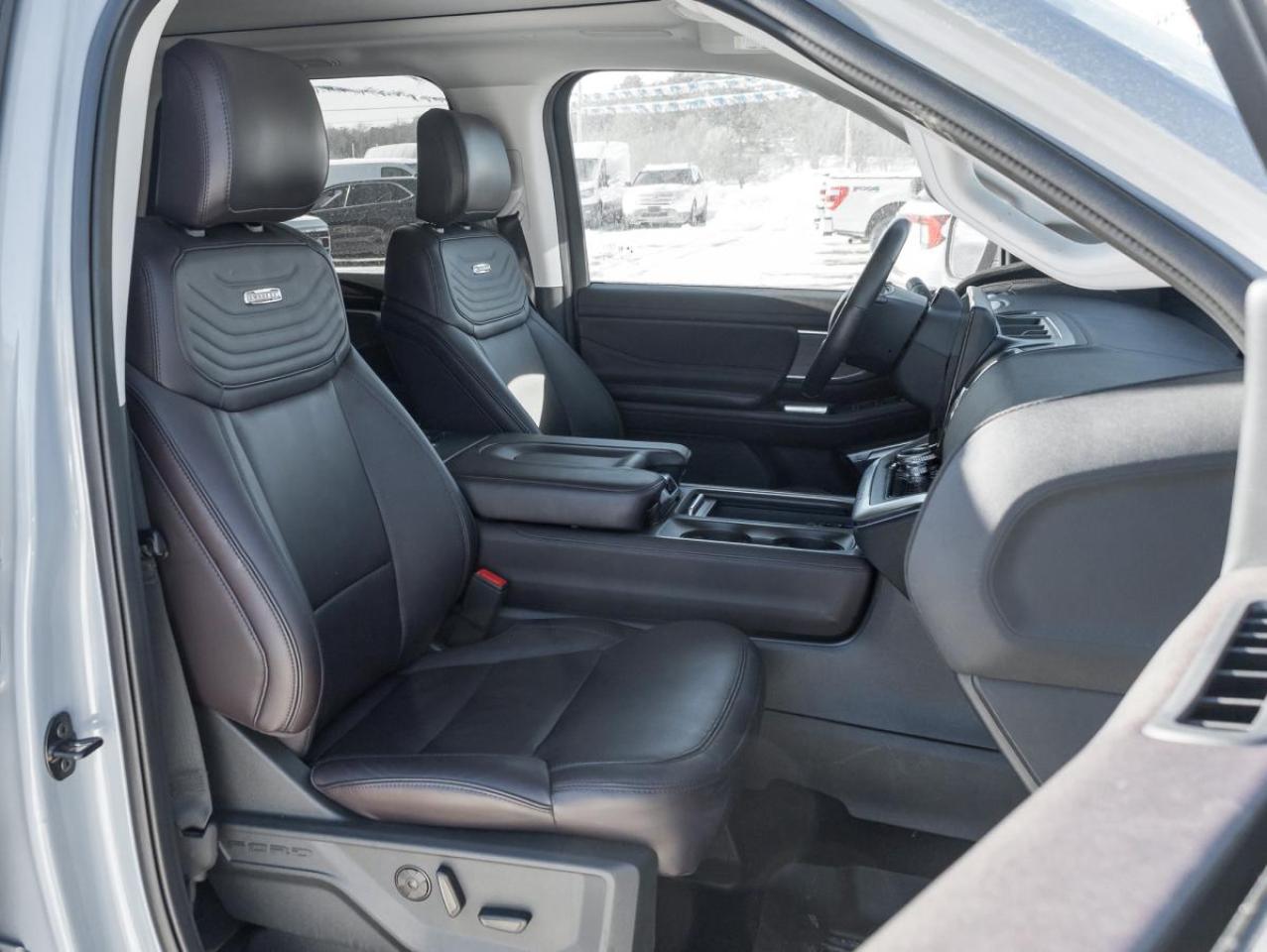 2025 Ford Expedition Platinum Max Photo