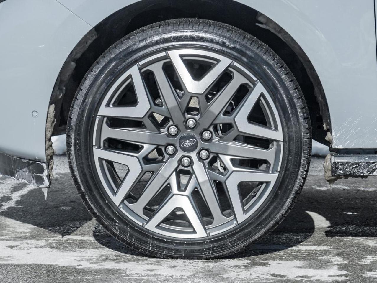 2025 Ford Expedition Platinum Max Photo