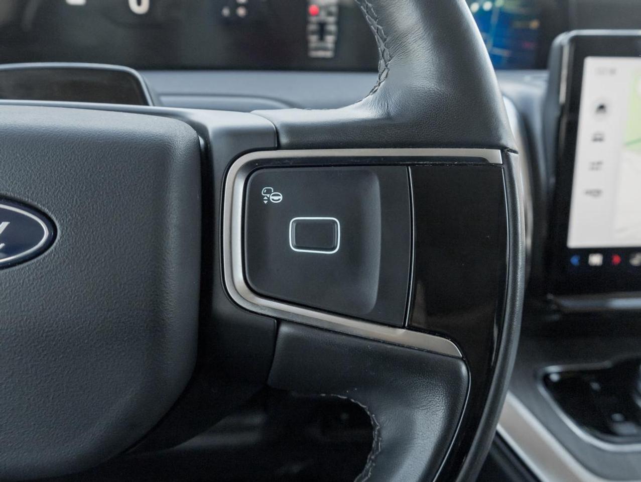 2025 Ford Expedition Platinum Max Photo