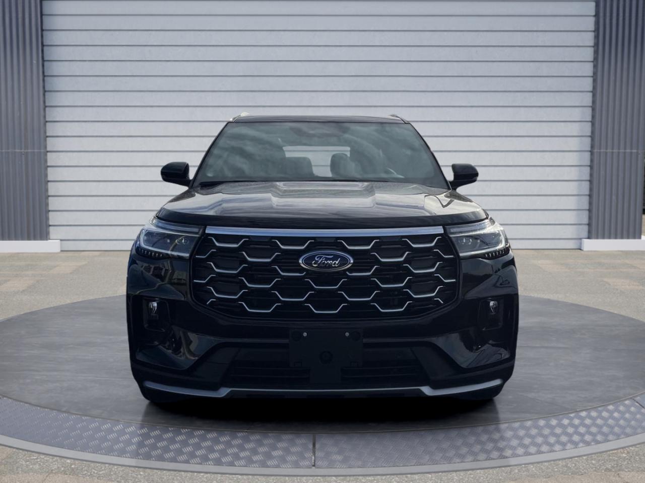 2025 Ford Explorer Platinum Photo