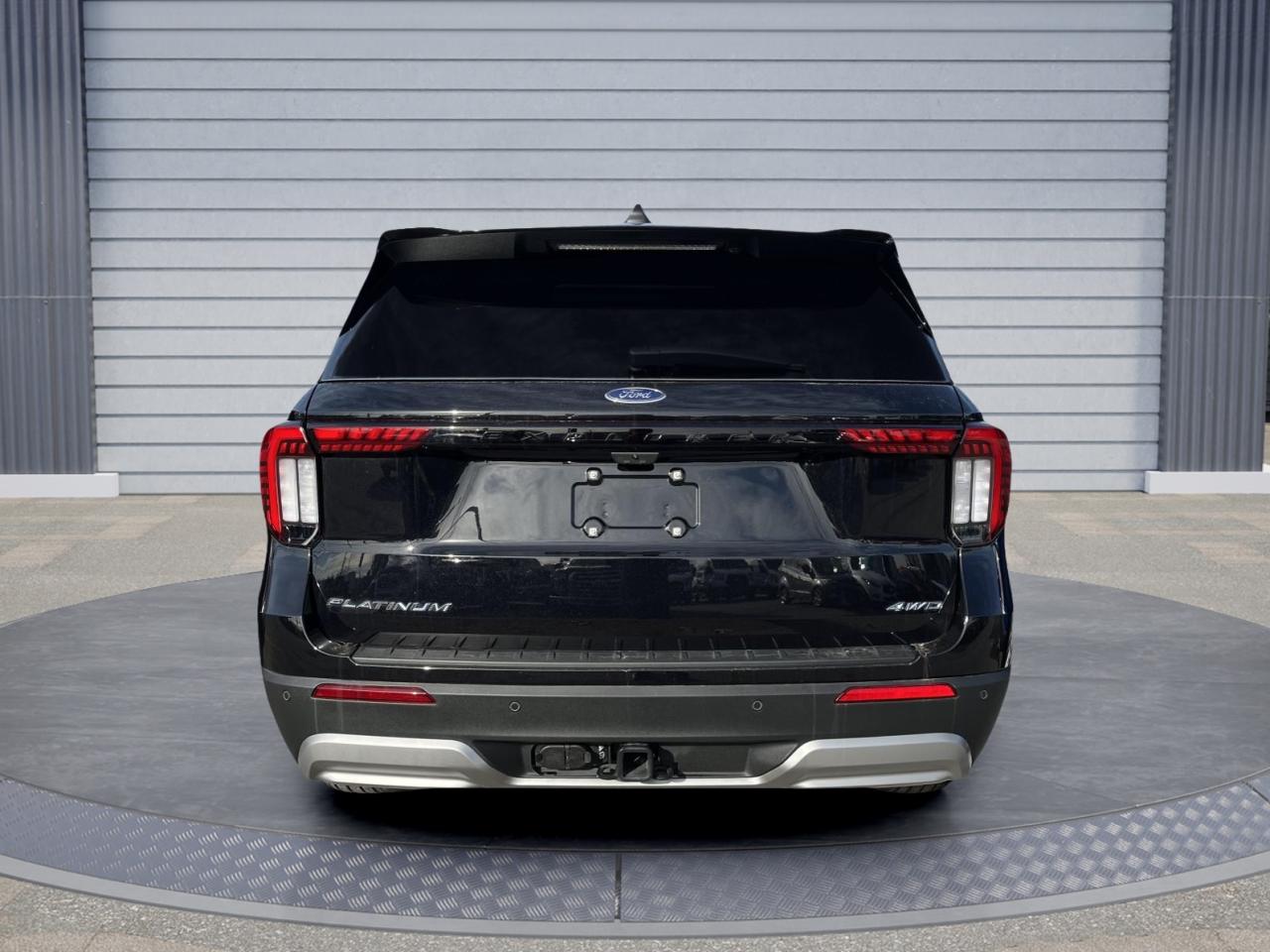 2025 Ford Explorer Platinum Photo