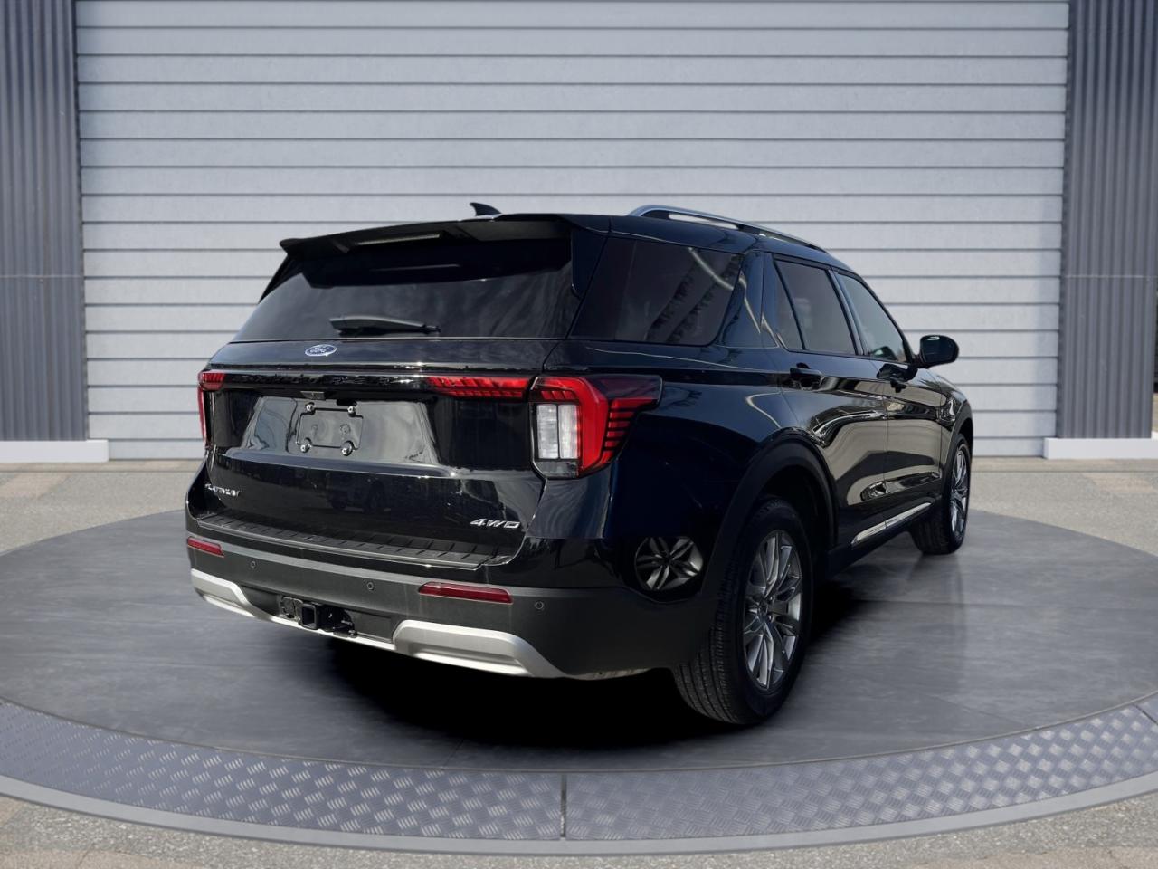 2025 Ford Explorer Platinum Photo