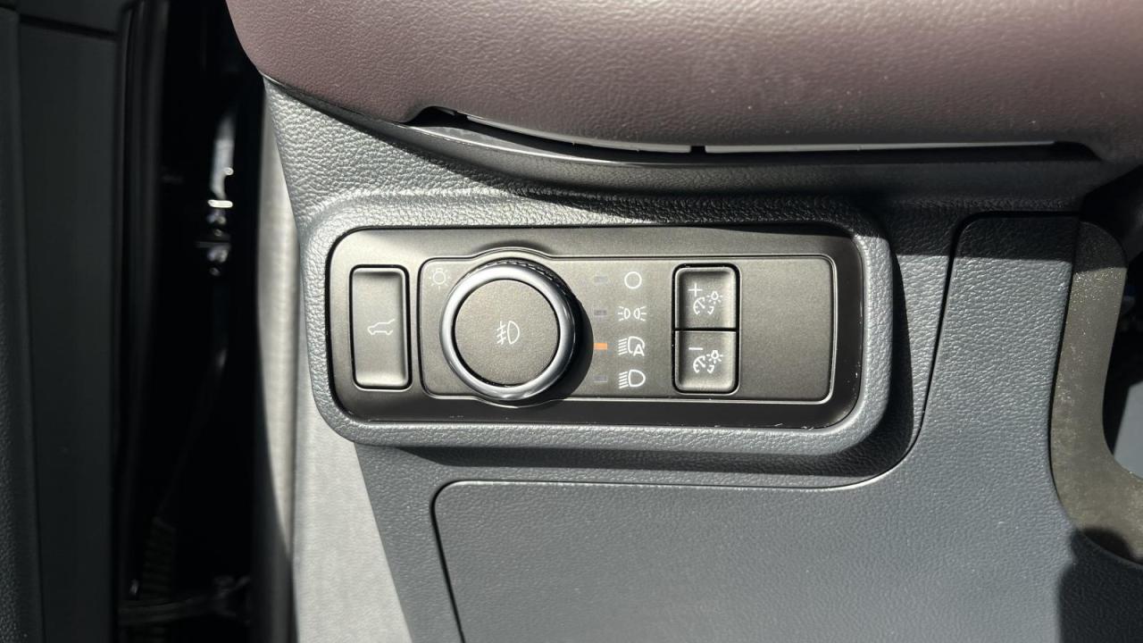 2025 Ford Explorer Platinum Photo