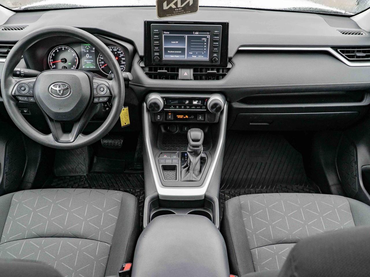 2020 Toyota RAV4 LE FWD Photo