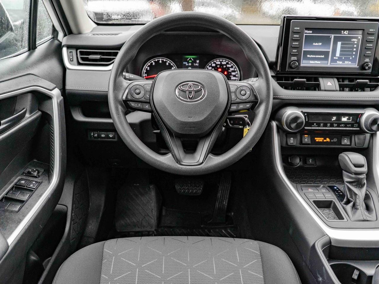 2020 Toyota RAV4 LE FWD Photo