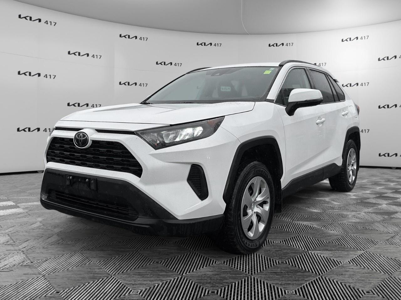 2020 Toyota RAV4 LE FWD Photo0