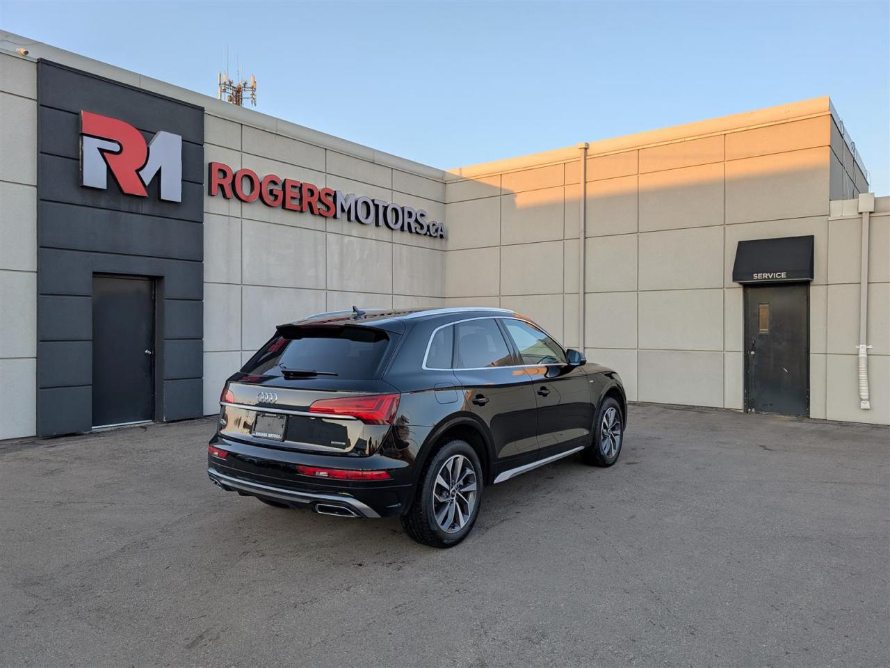 2023 Audi Q5 TECHNIK QTRO - NAVI - PANO ROOF - 360 CAMERA Photo4