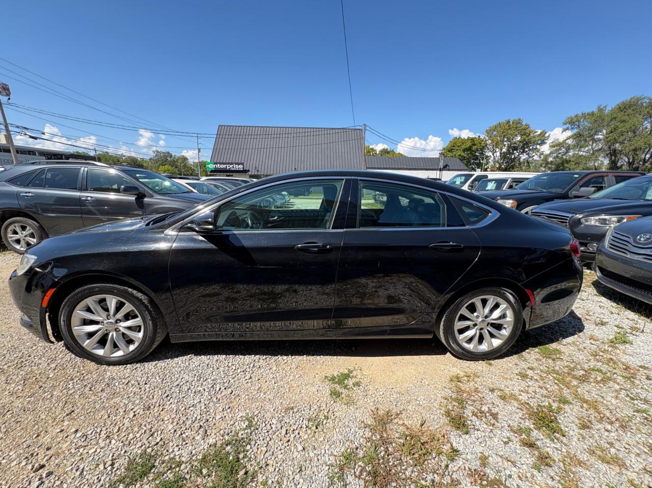 2015 Chrysler 200 C Limited, FULLY LOADED, with Safety and 1 year $2,000 per-claim limit Warranty. Financing Available Photo2
