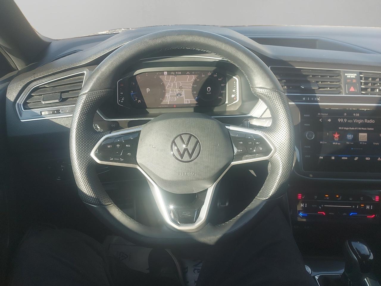 2023 Volkswagen Tiguan Highline R-line Photo