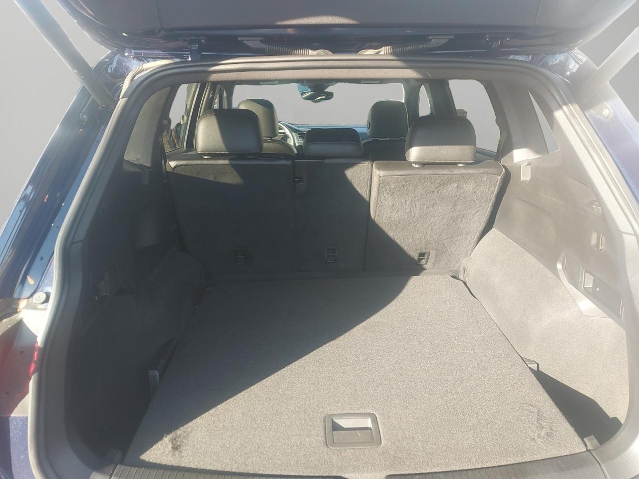 2023 Volkswagen Tiguan Highline R-line Photo