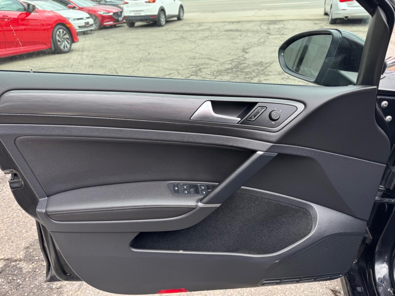 2019 Volkswagen Golf 1.4 TSI Comfortline Manual | Leather | Sunroof | Backup Camera | Heated Seats Photo