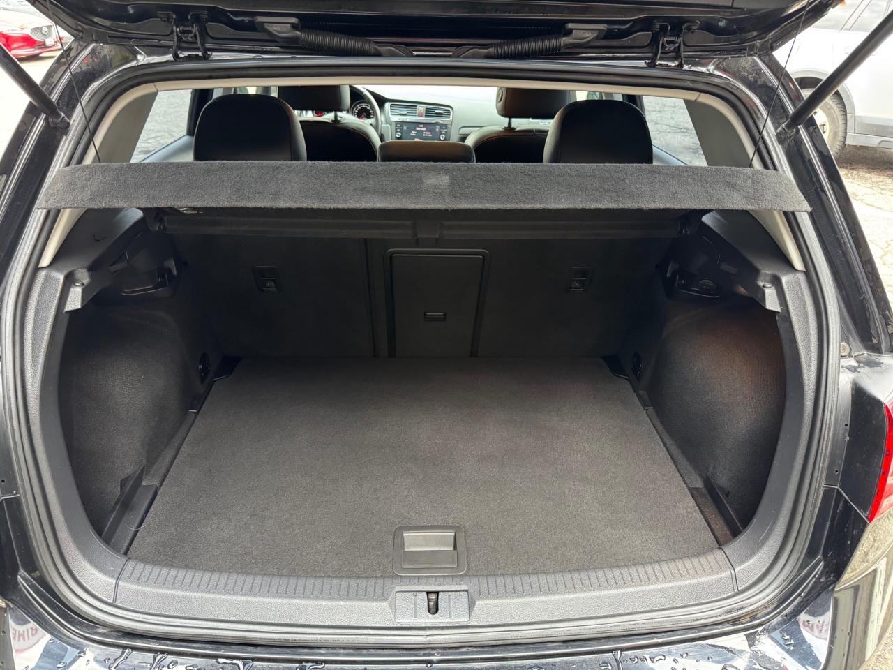 2019 Volkswagen Golf 1.4 TSI Comfortline Manual | Leather | Sunroof | Backup Camera | Heated Seats Photo