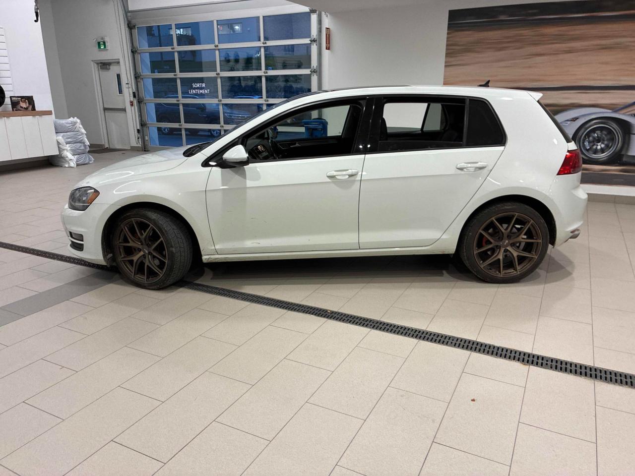 2016 Volkswagen Golf 1.8 TSI Comfortline MANUAL | LOW KMS | ACCIDENT FREE Photo