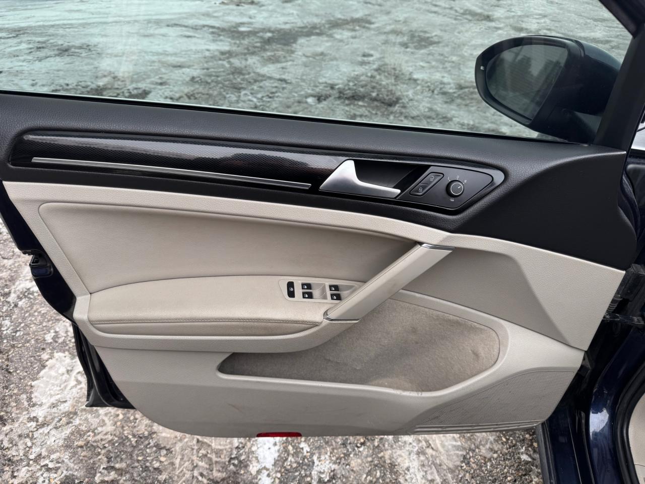 2017 Volkswagen Golf Sportwagen 1.8 TSI Highline AWD | LOADED | ONE OWNER | DEALER SERVICED Photo