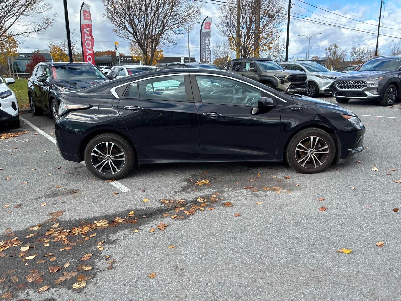 2018 Chevrolet Volt LT Accident Free | Backup Camera | Apple Car Play | Android Auto Photo3