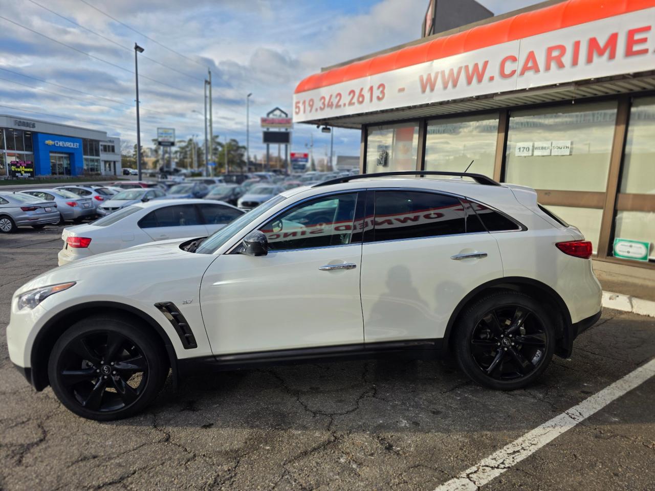 2017 Infiniti QX70 Sport Accident Free | Last Model Year | LOW KMS Photo