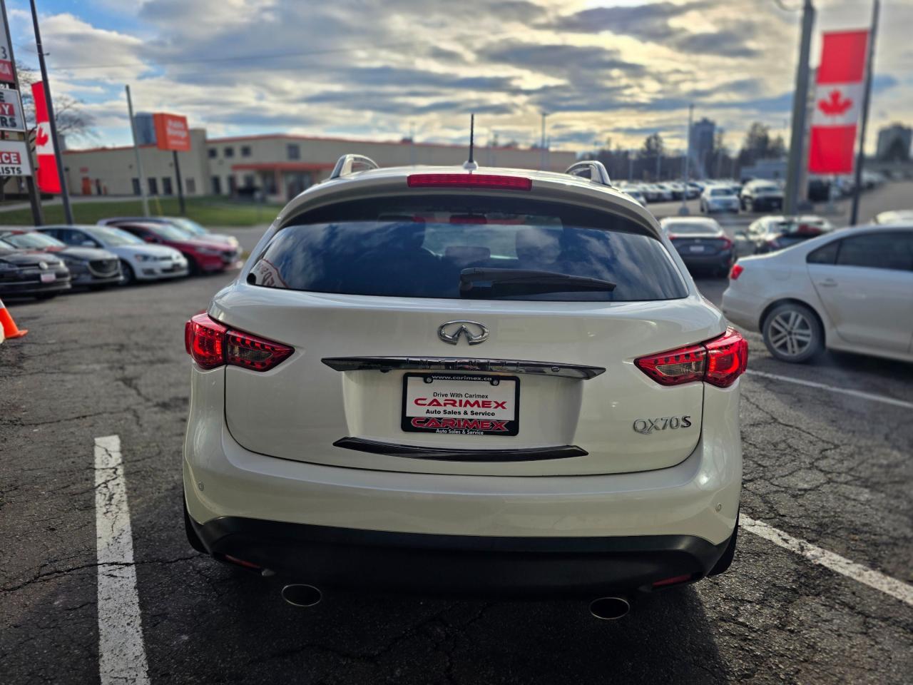 2017 Infiniti QX70 Sport Accident Free | Last Model Year | LOW KMS Photo3