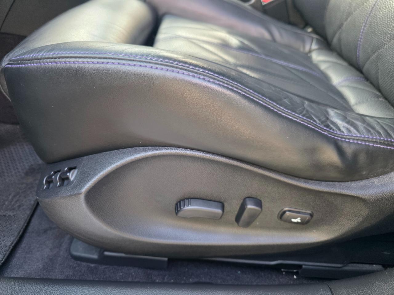 2017 Infiniti QX70 Sport Accident Free | Last Model Year | LOW KMS Photo