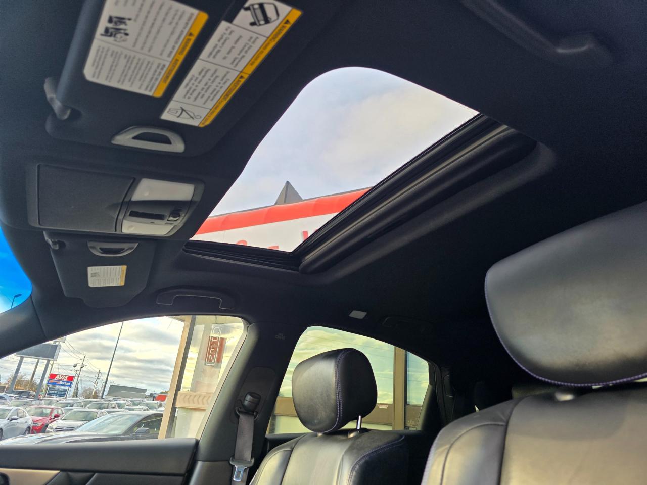 2017 Infiniti QX70 Sport Accident Free | Last Model Year | LOW KMS Photo