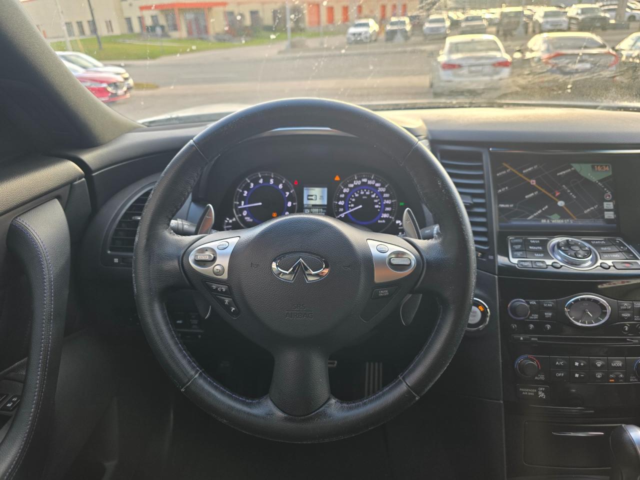 2017 Infiniti QX70 Sport Accident Free | Last Model Year | LOW KMS Photo