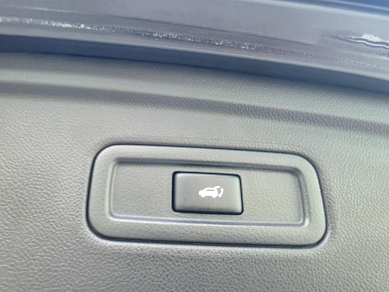 2017 Infiniti QX70 Sport Accident Free | Last Model Year | LOW KMS Photo