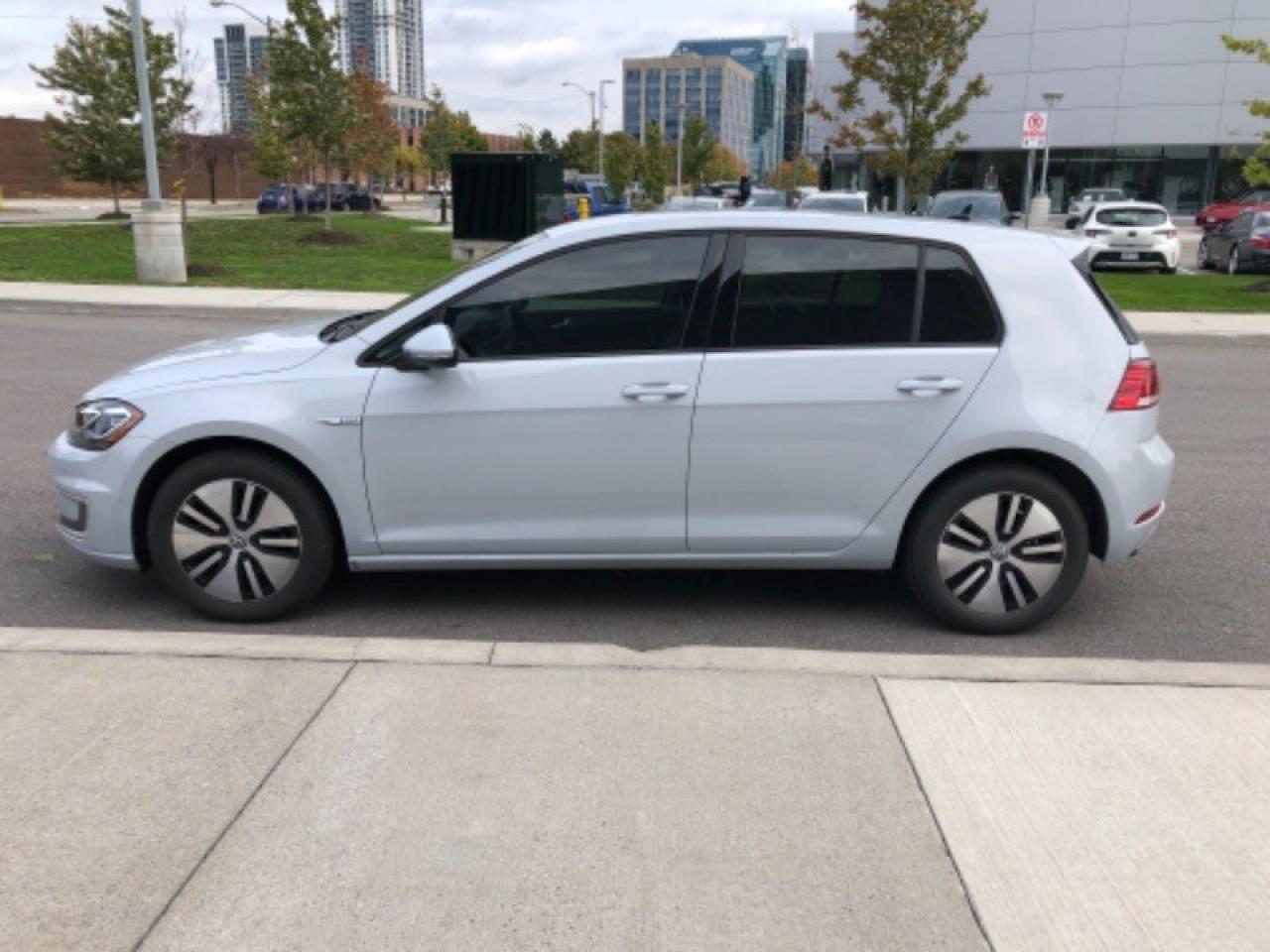 2019 Volkswagen Golf e-Golf Comfortline Dealer Serviced | Navigation | Leather Photo