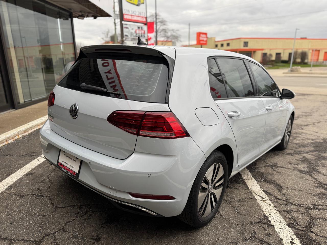2019 Volkswagen Golf e-Golf Comfortline Dealer Serviced | Navigation | Leather Photo4