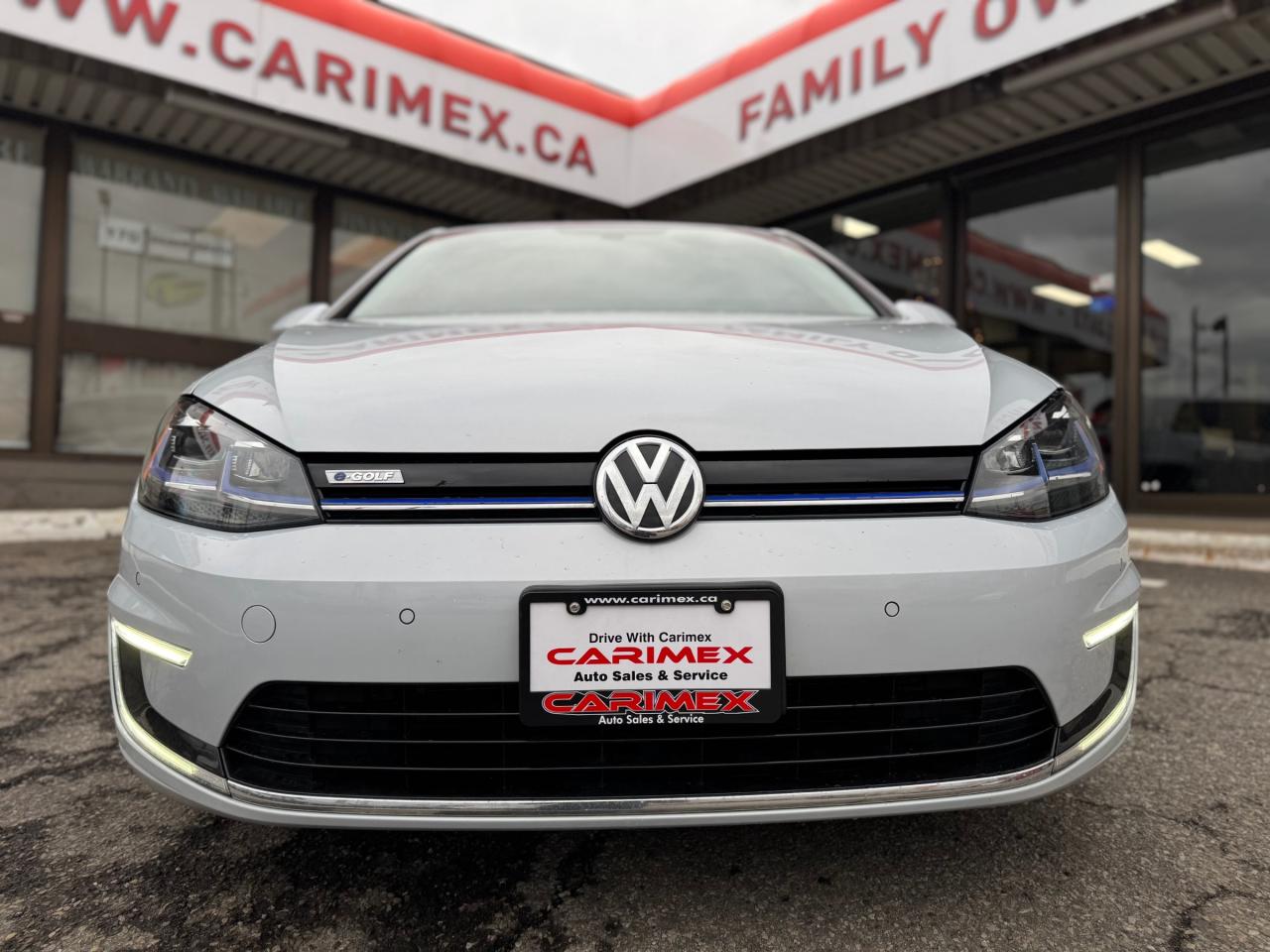 2019 Volkswagen Golf e-Golf Comfortline Dealer Serviced | Navigation | Leather Photo