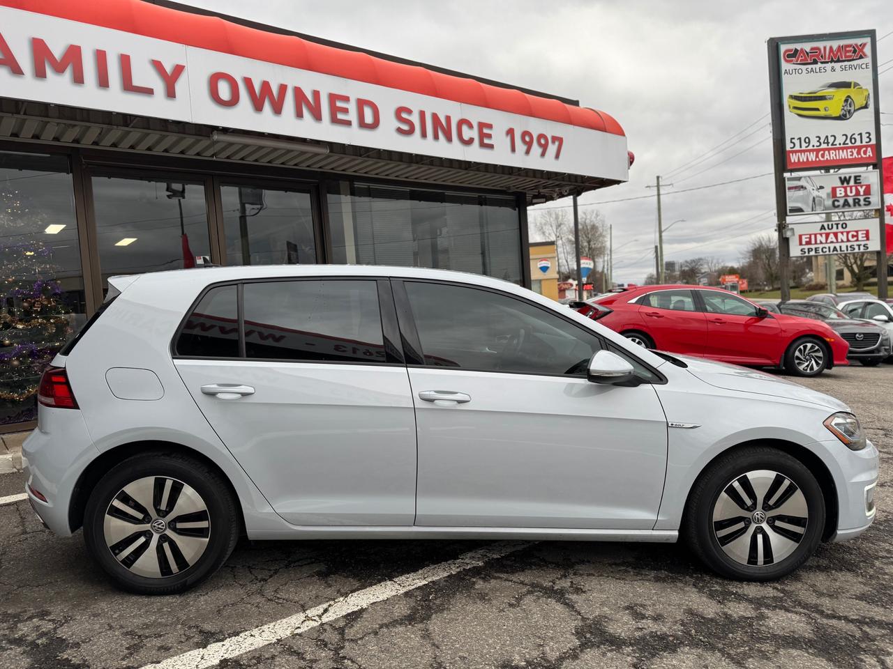 2019 Volkswagen Golf e-Golf Comfortline Dealer Serviced | Navigation | Leather Photo