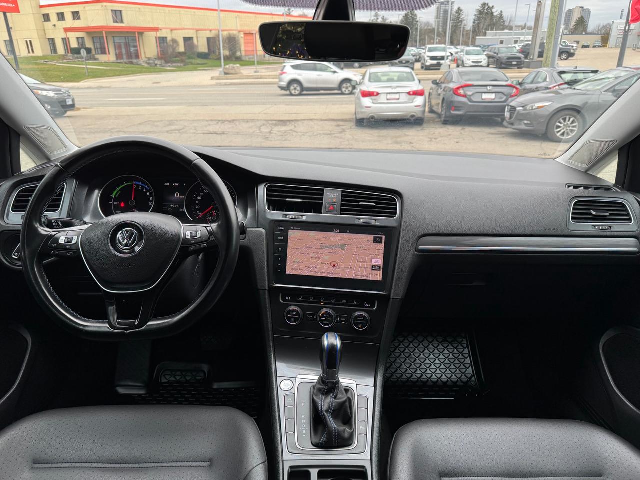 2019 Volkswagen Golf e-Golf Comfortline Dealer Serviced | Navigation | Leather Photo