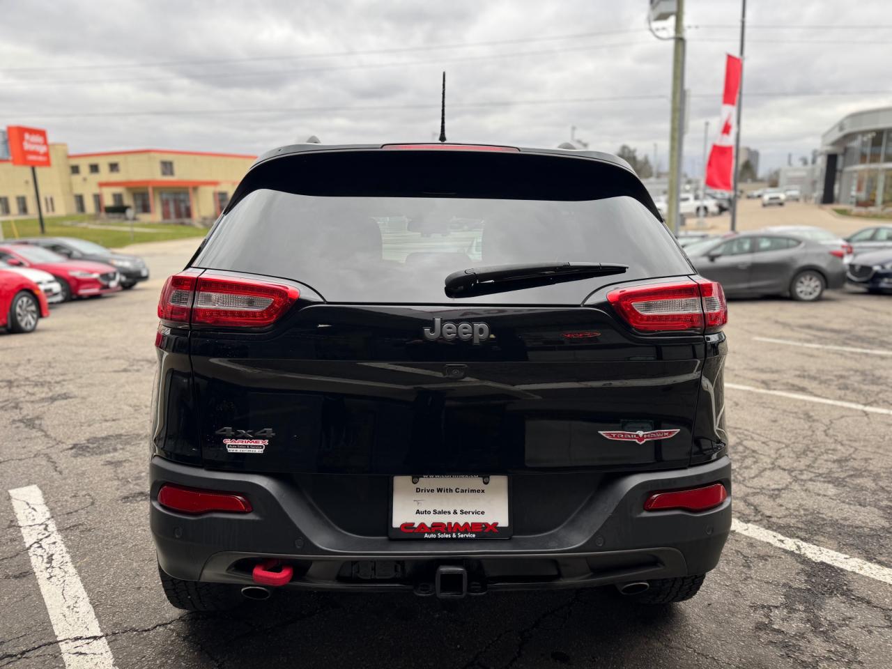 2017 Jeep Cherokee Trailhawk **SALE PENDING** Photo3