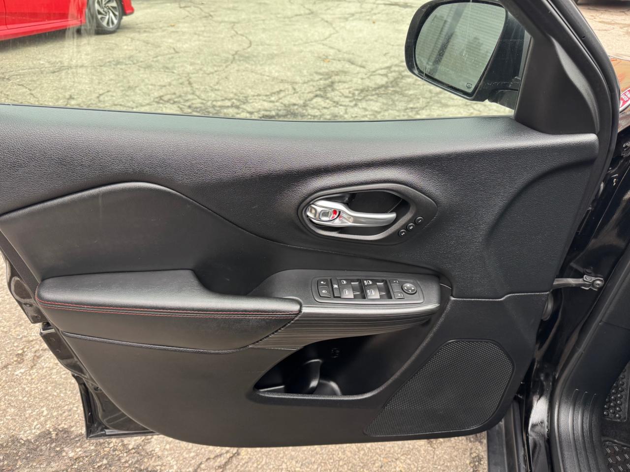 2017 Jeep Cherokee Trailhawk **SALE PENDING** Photo