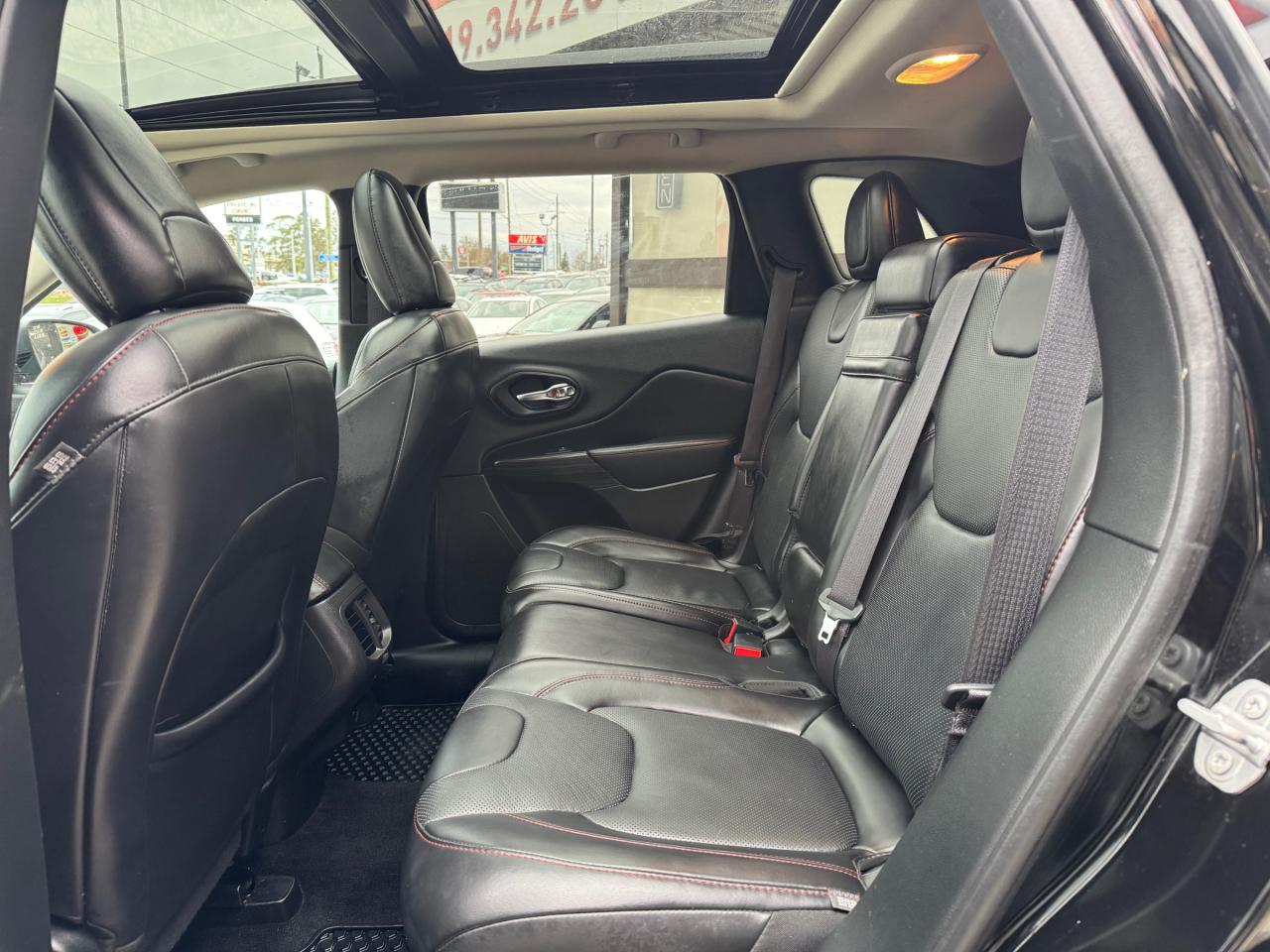 2017 Jeep Cherokee Trailhawk **SALE PENDING** Photo