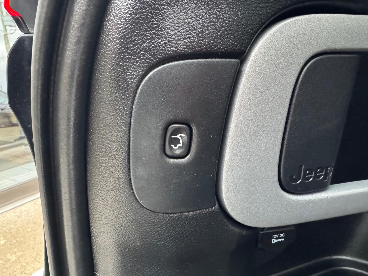 2017 Jeep Cherokee Trailhawk **SALE PENDING** Photo