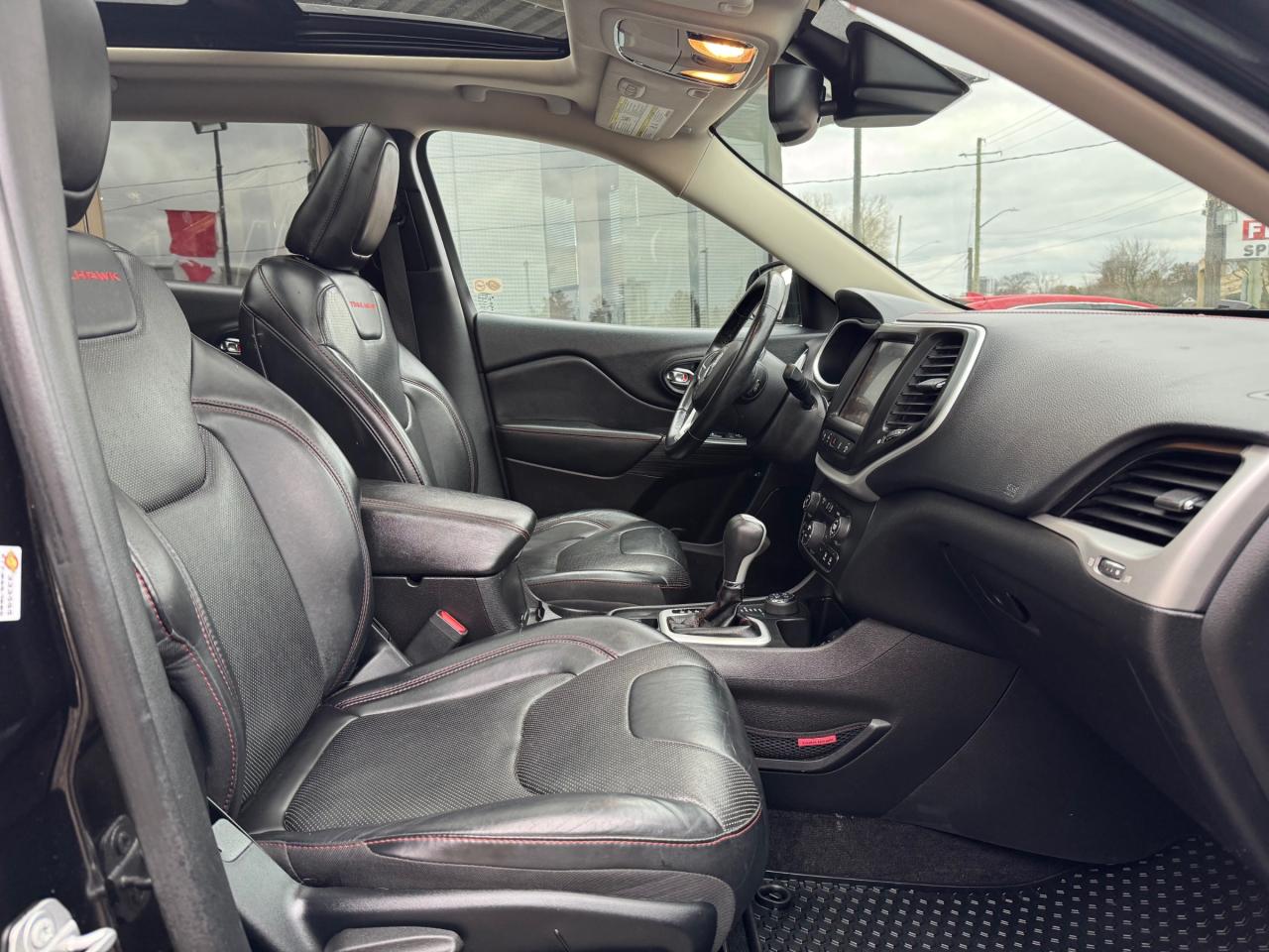 2017 Jeep Cherokee Trailhawk **SALE PENDING** Photo