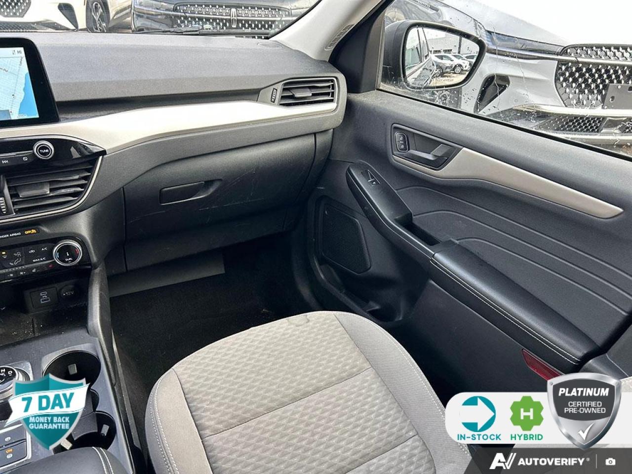 2022 Ford Escape SE Hybrid 201A | ACCIDENT FREE | ONE OWNER | COLD PKG | CONV Photo