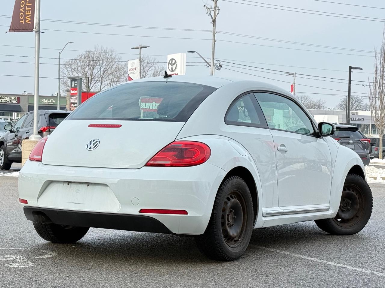 2016 Volkswagen Beetle 1.8 TSI Trendline Photo