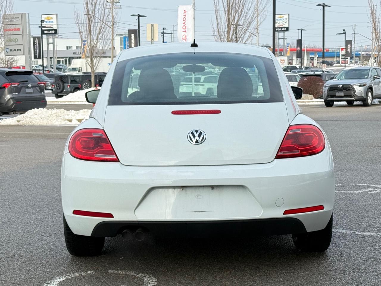 2016 Volkswagen Beetle 1.8 TSI Trendline Photo