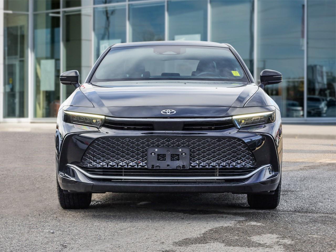 2023 Toyota Crown Platinum Photo