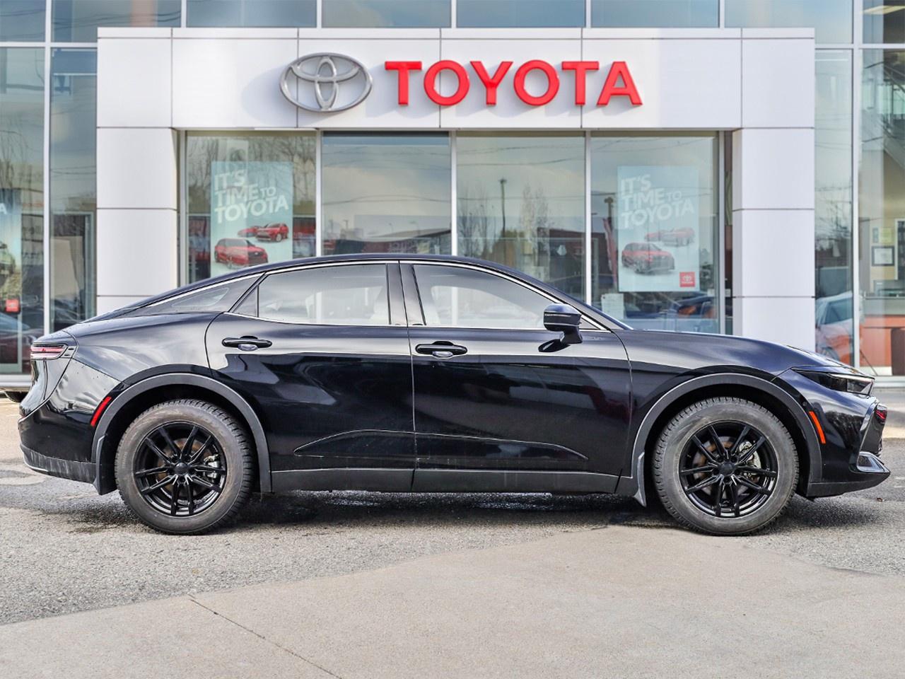 2023 Toyota Crown Platinum Photo