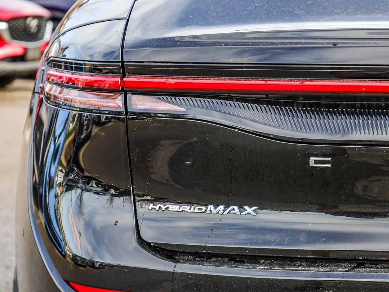 2023 Toyota Crown Platinum Photo